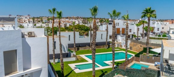 4 bedrooms Villa in Alicante, Spain No. 174445 12