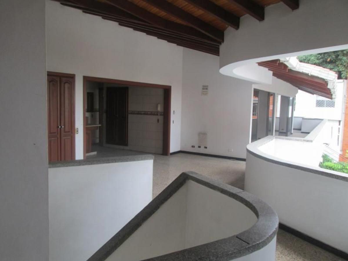 5 bedrooms House in Valle del Cauca, Colombia No. 1558