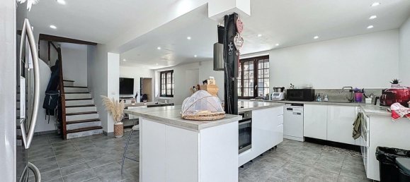 4 bedrooms House in Armeau, France No. 306085 4