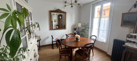 4 bedrooms House in Champigny-sur-Marne, France No. 181045 5