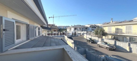 3 غرف نوم فيلا في Guidonia Montecelio, Italy رقم 375257 32