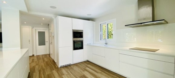 4 Schlafzimmer Villa in Estepona, Spain, Nr. 186082 2