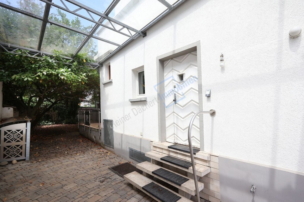 6 rooms House in Darmstadt, Germany No. 259480