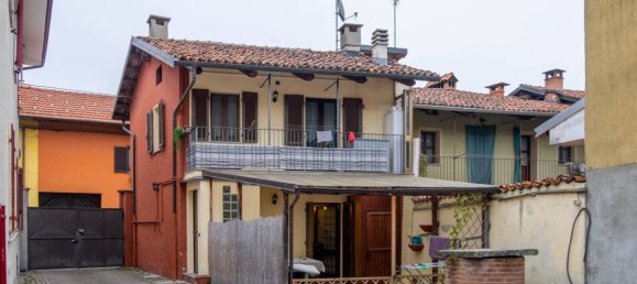 Вилла с 2 спальнями в Манта, Италия № 81500 9