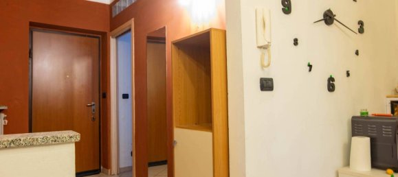 Вилла с 2 спальнями в Манта, Италия № 81500 17