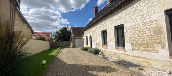 3 bedrooms House in Estissac, France No. 234297 2