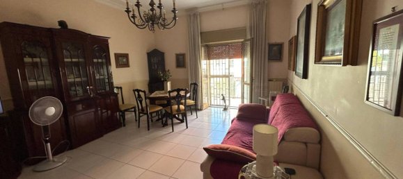 Квартира с 2 спальнями в Неаполь, Италия № 16487 3