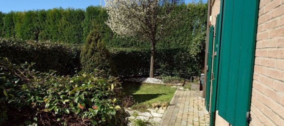 Квартира с 3 комнатами в Фьорано Моденесе, Италия № 17110 3