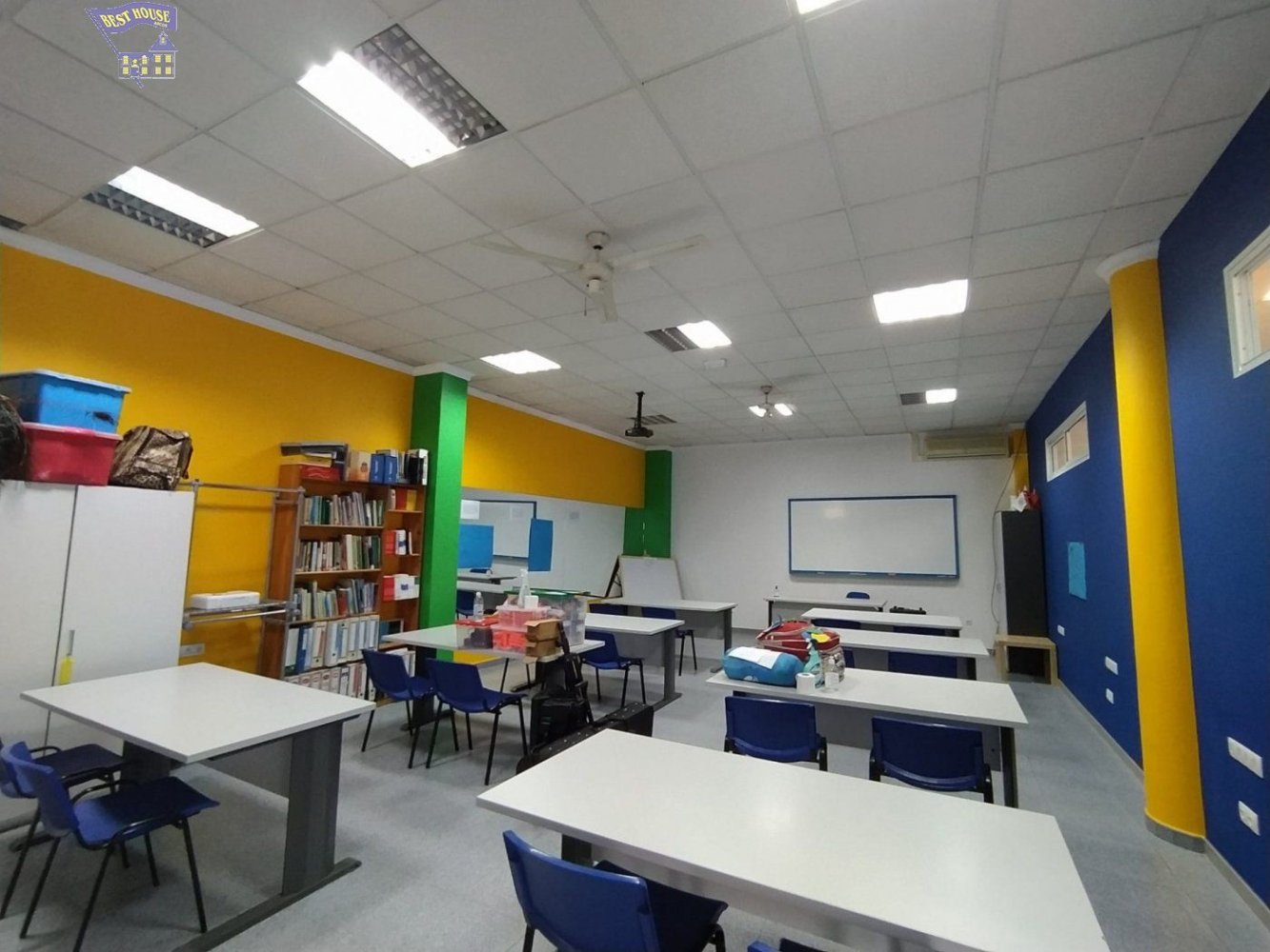 200m² Commercial property in Arcos de la Frontera, Spain No. 100083