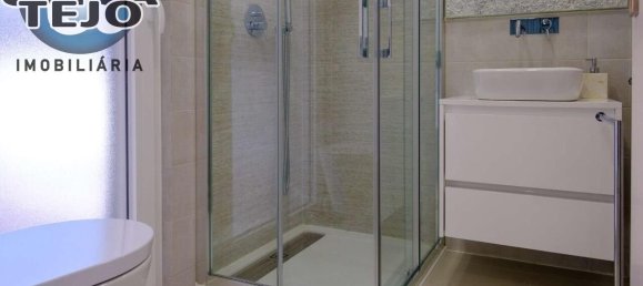 4 bedrooms Villa in Almada, Portugal No. 13985 18