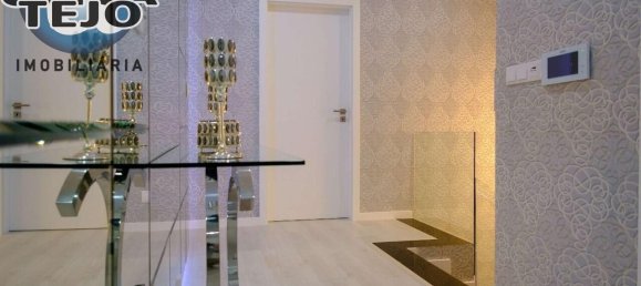 4 bedrooms Villa in Almada, Portugal No. 13985 22