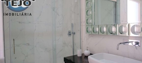 4 bedrooms Villa in Almada, Portugal No. 13985 29