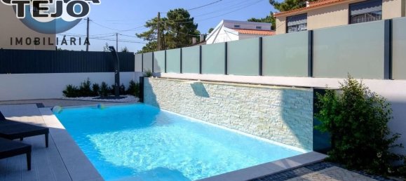 4 غرف نوم فيلا في Almada, Portugal رقم 13985 39