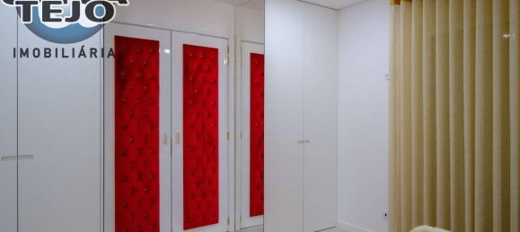 4 bedrooms Villa in Almada, Portugal No. 13985 34