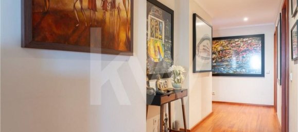 4 bedrooms Apartment in Porto, Portugal No. 40695 9