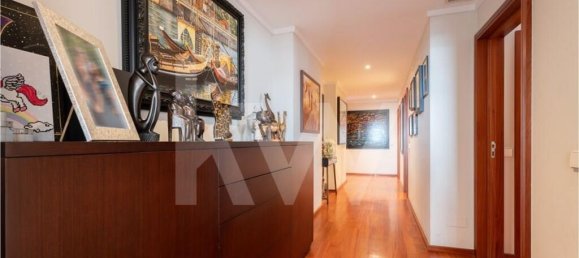 4 bedrooms Apartment in Porto, Portugal No. 40695 8