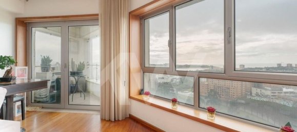 4 bedrooms Apartment in Porto, Portugal No. 40695 5