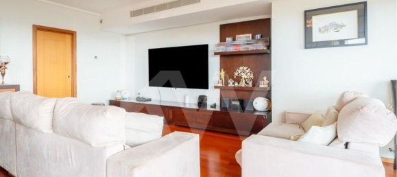 4 bedrooms Apartment in Porto, Portugal No. 40695 3
