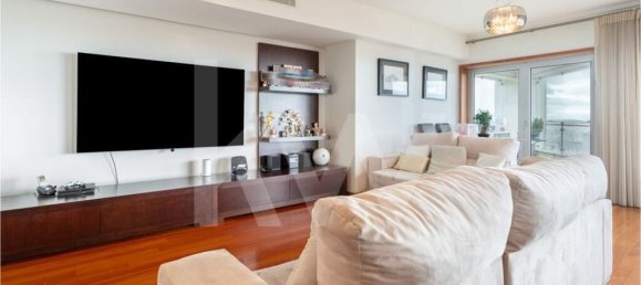 4 bedrooms Apartment in Porto, Portugal No. 40695 2