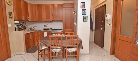 3 rooms Apartment in Turin, Italy No. 276269 5