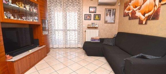 3 rooms Apartment in Turin, Italy No. 276269 8