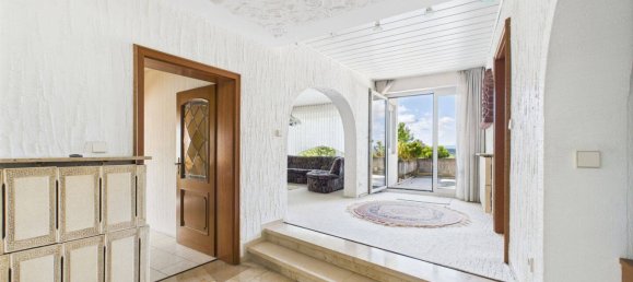 3 Schlafzimmer Haus in Esslingen, Germany, Nr. 346194 2