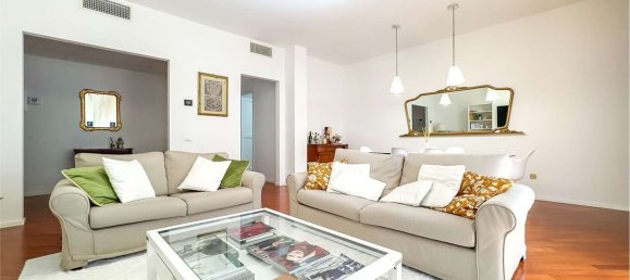 5 bedrooms Apartment in Cagliari, Italy No. 331165 4