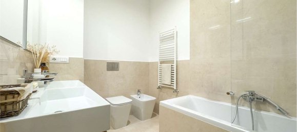 5 bedrooms Apartment in Cagliari, Italy No. 331165 20
