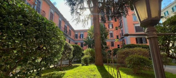 2 rooms Apartment in Naples, Italy No. 29581 4