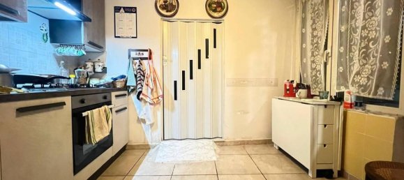 2 rooms Apartment in Naples, Italy No. 29581 9