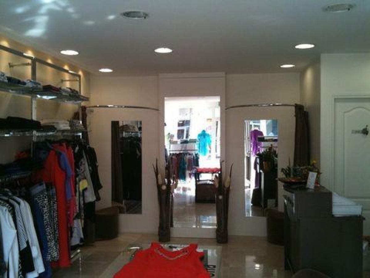 50m² Office in Gardanne, France No. 17834