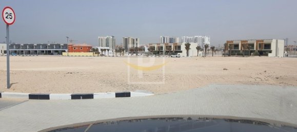 600m² Land in Al Furjan, UAE No. 10412 10