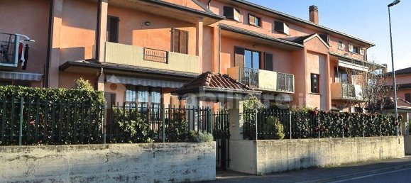 2 bedrooms Apartment in Villa d'Adda, Italy No. 379950 5