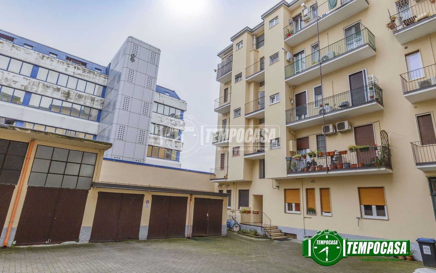 Студия в Корсико, Италия № 66692