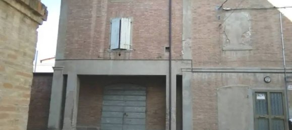 1000m² Building in Formigine, Italy No. 257812 2