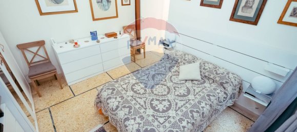 2 bedrooms Apartment in Rome, Italy No. 56250 56