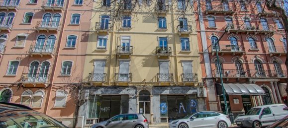 3 bedrooms Apartment in Lisbon, Portugal No. 99630 36