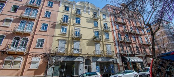 3 bedrooms Apartment in Lisbon, Portugal No. 99630 37