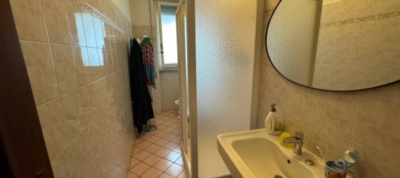 4 rooms Apartment in Florence, Italy No. 38174 6