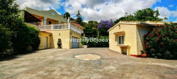 Дом с 10 спальнями в Бенальмадена, Испания № 137517 3