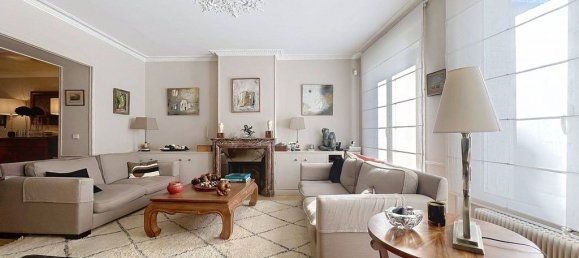 4 bedrooms House in Garches, France No. 121743 3