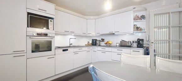 4 bedrooms House in Garches, France No. 121743 8