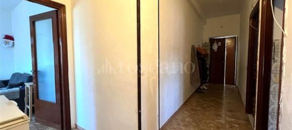 Apartamento de 4 habitaciónes en Rome, Italy No. 15168 3