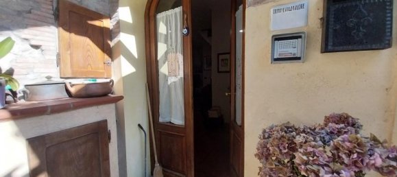 5-salle Maison à Camaiore, Italy No. 231986 2