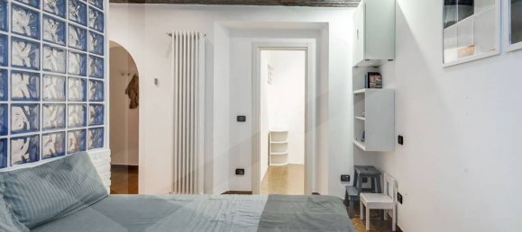 1 bedroom Apartment in Milan, Italy No. 241124 4