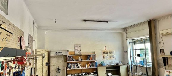 220m² Commercial property in Castrovillari, Italy No. 80050 5