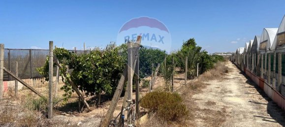 3053m² Land in Vittoria, Italy No. 319014 8