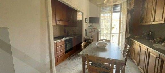 5 rooms Apartment in Bologna, Italy No. 28722 4