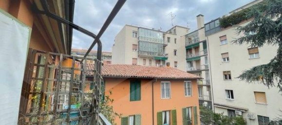 4-salle Appartement à Bologna, Italy No. 26285 2