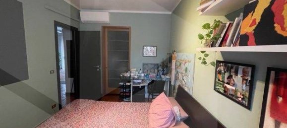 4-salle Appartement à Bologna, Italy No. 26285 12